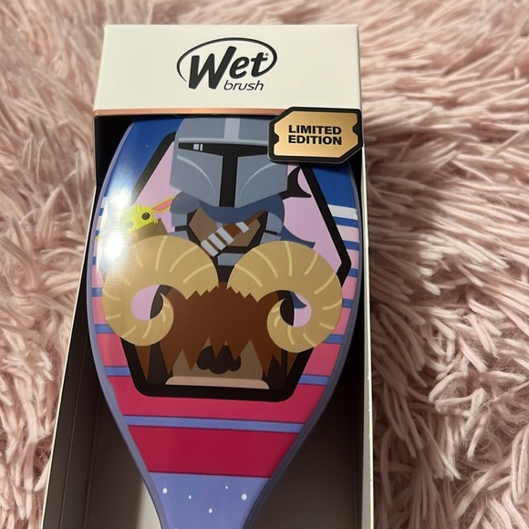 💈 Wet Mandalorian brush - Picture 2 of 3